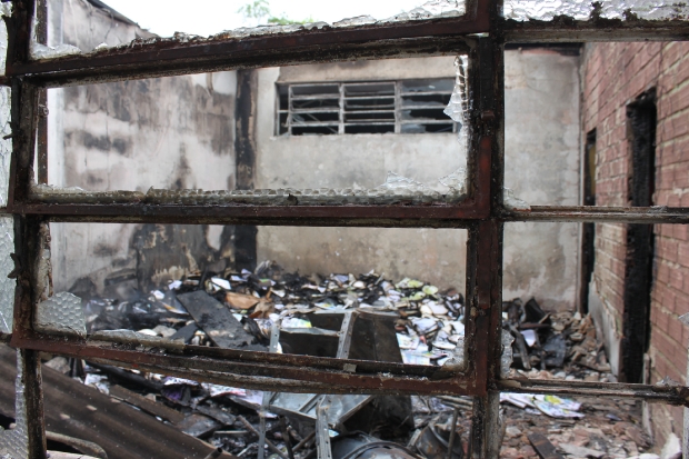 chapeco - escola incendiada 20140903 1287950548