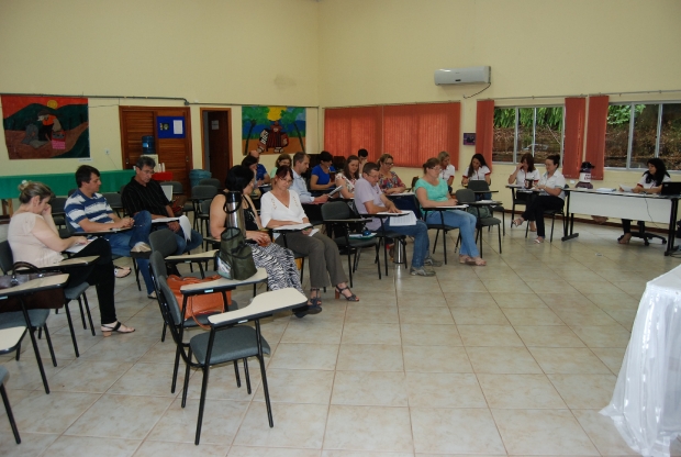 reuniao com diretores e equipe da gerencia da educacao discutiu plano estadual de educacao 20141103 1645128852