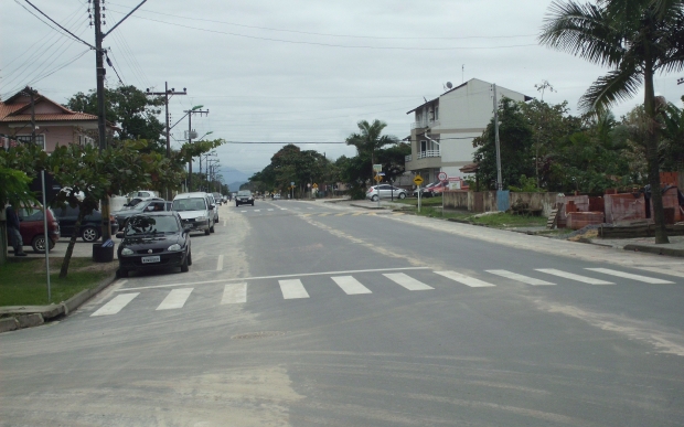 Área externa da Prefeitura de Schroeder está sendo revitalizada