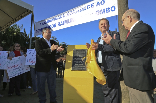 Governador inaugura obra de pavimentação de R$ 1,9 milhão em Canelinha