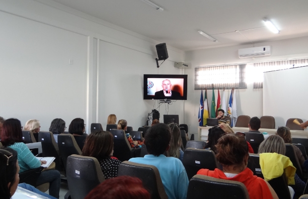 educacao alimentar e nutricional e pauta de webconferencia realizada nesta terca-feira pela gerencia de educacao 20150819 1406590613