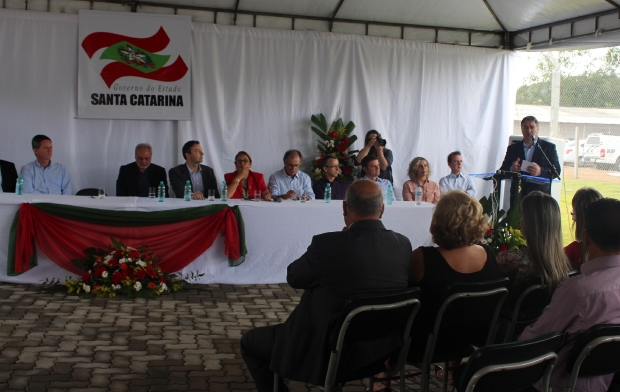 ato de entrega da penitenciaria de blumenau 20160127 1429727240