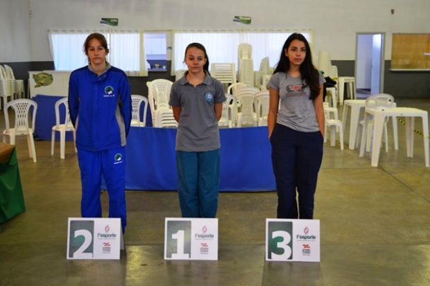 Débora Leite representará a Região Oeste no Estadual na modalidade de tênis de mesa. Foto: Janaína Mônego/ADR Xanxerê - 11/06/2016