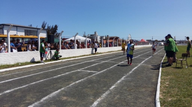 Jogos Escolares da Região do Vale do Araranguá já tem campeões no xadrez,  tênis de mesa e atletismo - ACN - Agência Catarinense de Notícias