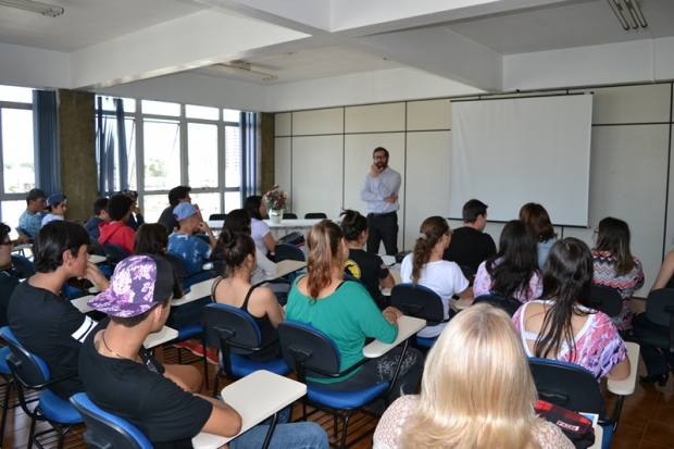 Promotor falou sobre a importância de concluir os estudos. Foto: ADR Xanxerê - 08/08/2016