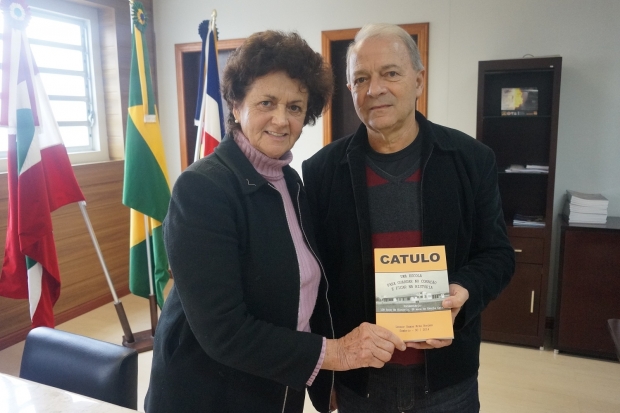 autora livro catulo 20160902 1107535141