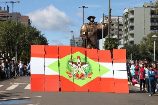 escolas da rede estadual de chapeco fazem homenagem a diversidade cultural do oeste catarinense 20160908 1921187010