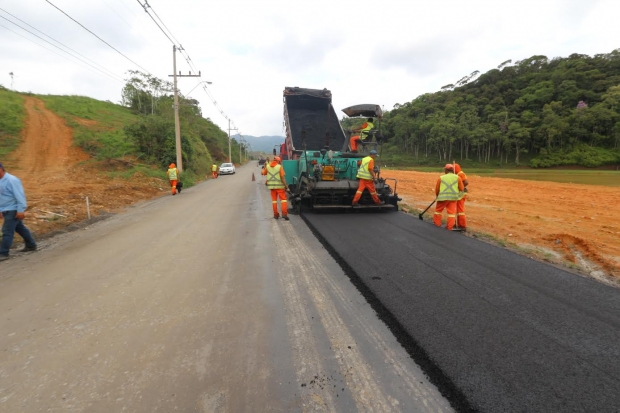 1412 pavimentacao ruas helmuth manske e augusto schwartz 20161214 1513583464