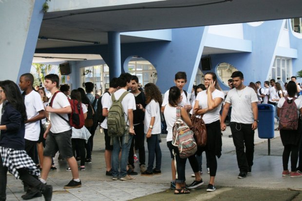 FlorianÃ³polis - Abertura do perÃ­odo de matrÃ­culas nas escolas estaduais
