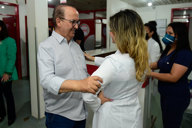 Governador Jorginho Mello e secretária da saúde Carmen Zanotto visitam hospital de caridade Sagrado Coração de Jesus
