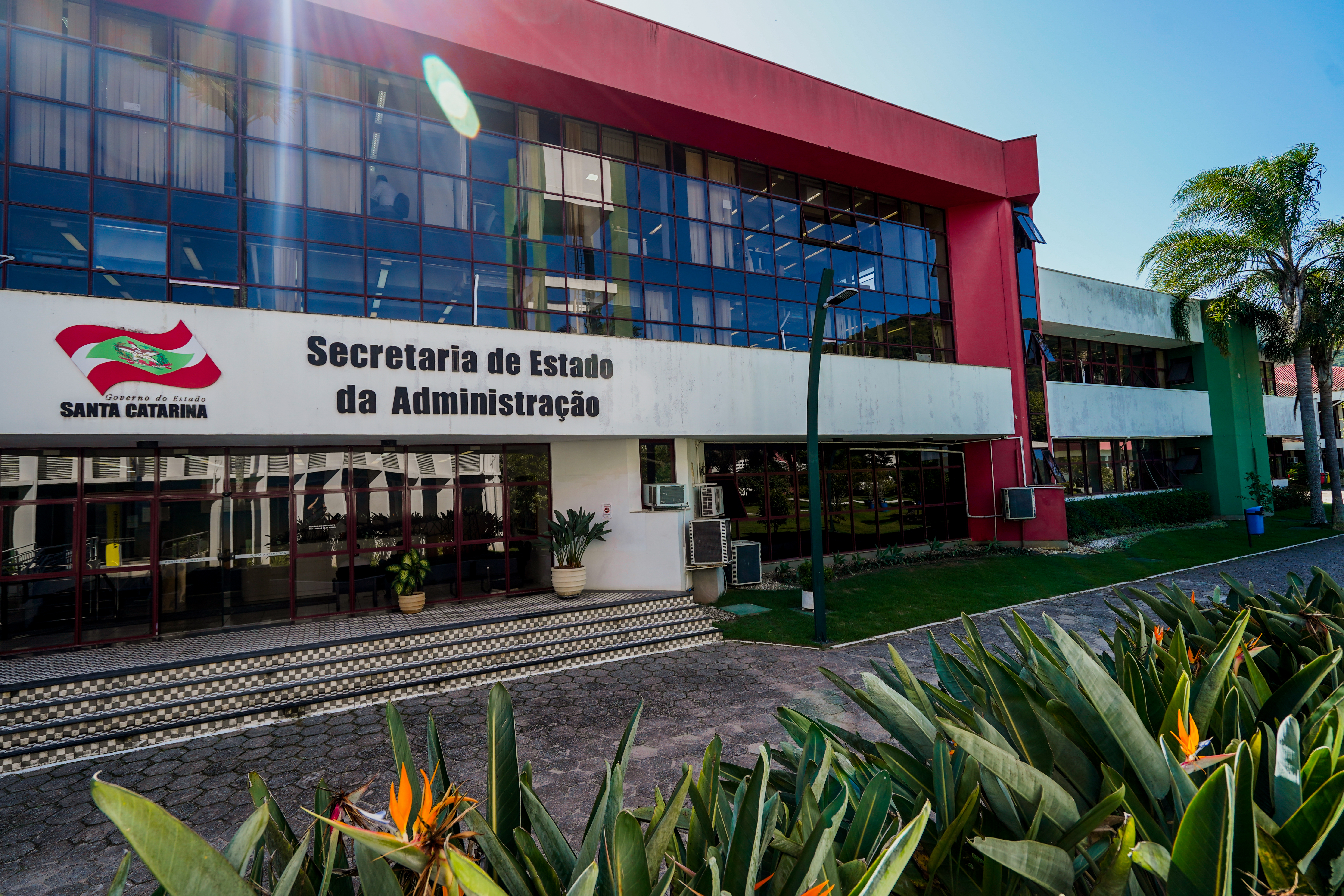 Fachada do prédio da Secretaria de Estado da Administração