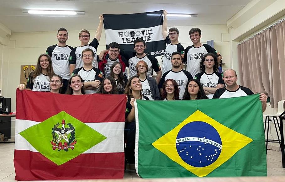 Noticenter - Estudantes de Chapecó se classificam para etapa nacional de  torneio de robótica