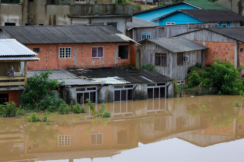 Santa Catarina tem 144 municípios com registro de ocorrências em função das chuvas