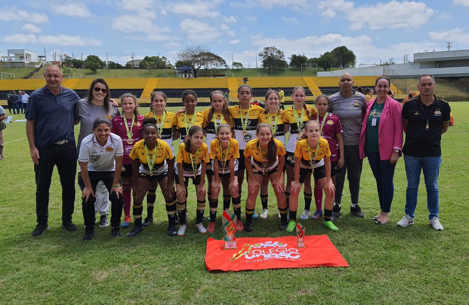 O Colégio Unesc, de Criciúma, no naipe feminino e o Colégio Evangélico, de Jaraguá do Sul, foram os grandes campeões da 30ª edição do Campeonato Catarinense Escolar de Futebol 11 a 14 anos, realizado entre nos dias 02 e 06 de novembro, em Criciúma.