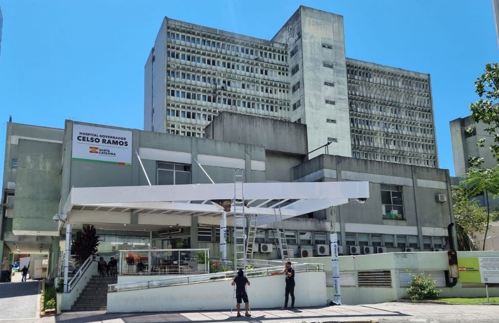 Emergência do Hospital Celso Ramos volta a atender como porta aberta neste domingo após instalação de novo gerador