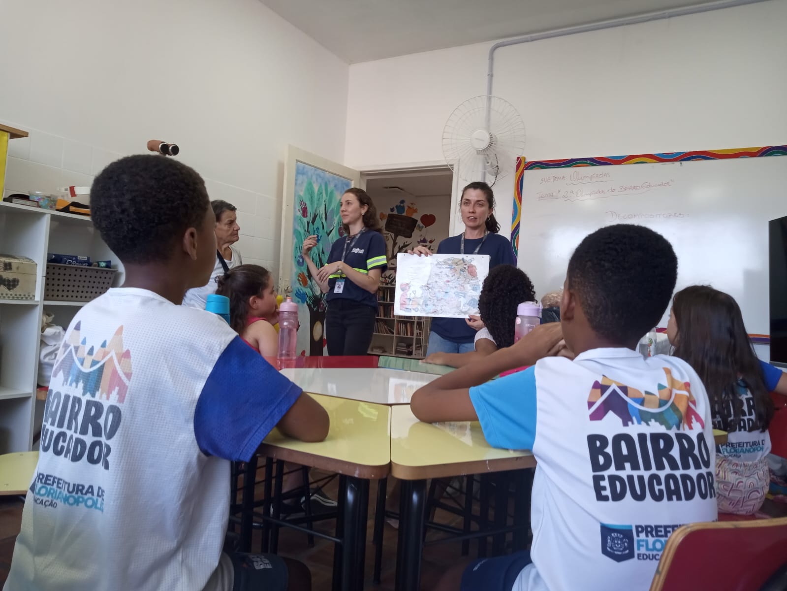 CASAN realiza oficina de reciclagem do lixo orgânico com crianças do projeto social Bairro Educador