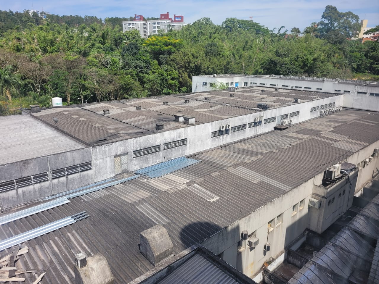 Saúde em Obras: reforma do telhado do Hospital Regional de São José busca adequar infraestrutura