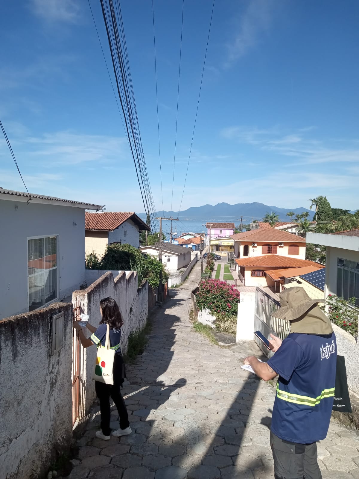 Casan realiza novo trecho de rede de esgoto em servidão no Bairro José Mendes