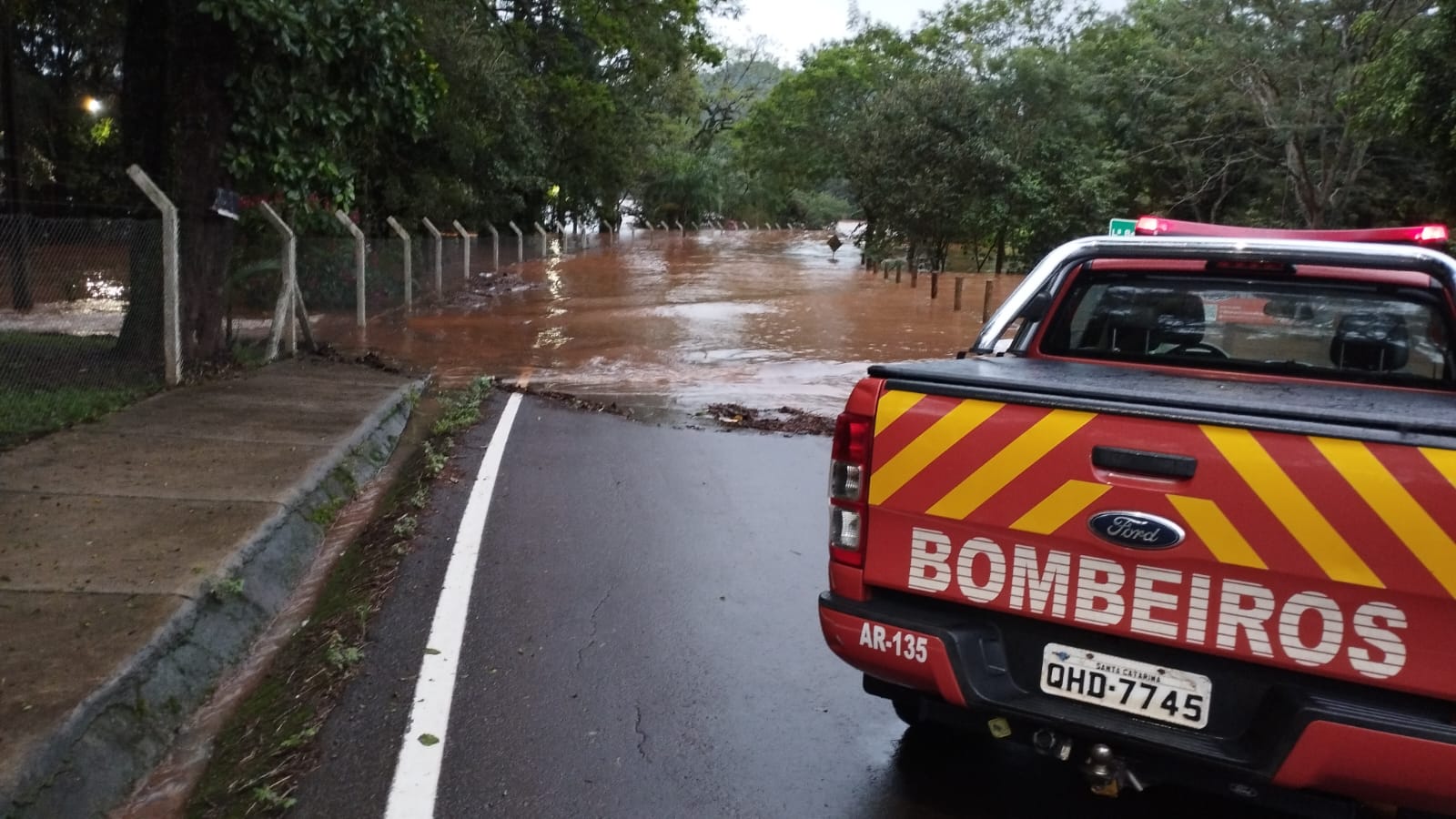 CBMSC atua com equipes de Força-Tarefa em resposta às chuvas em Santa Catarina