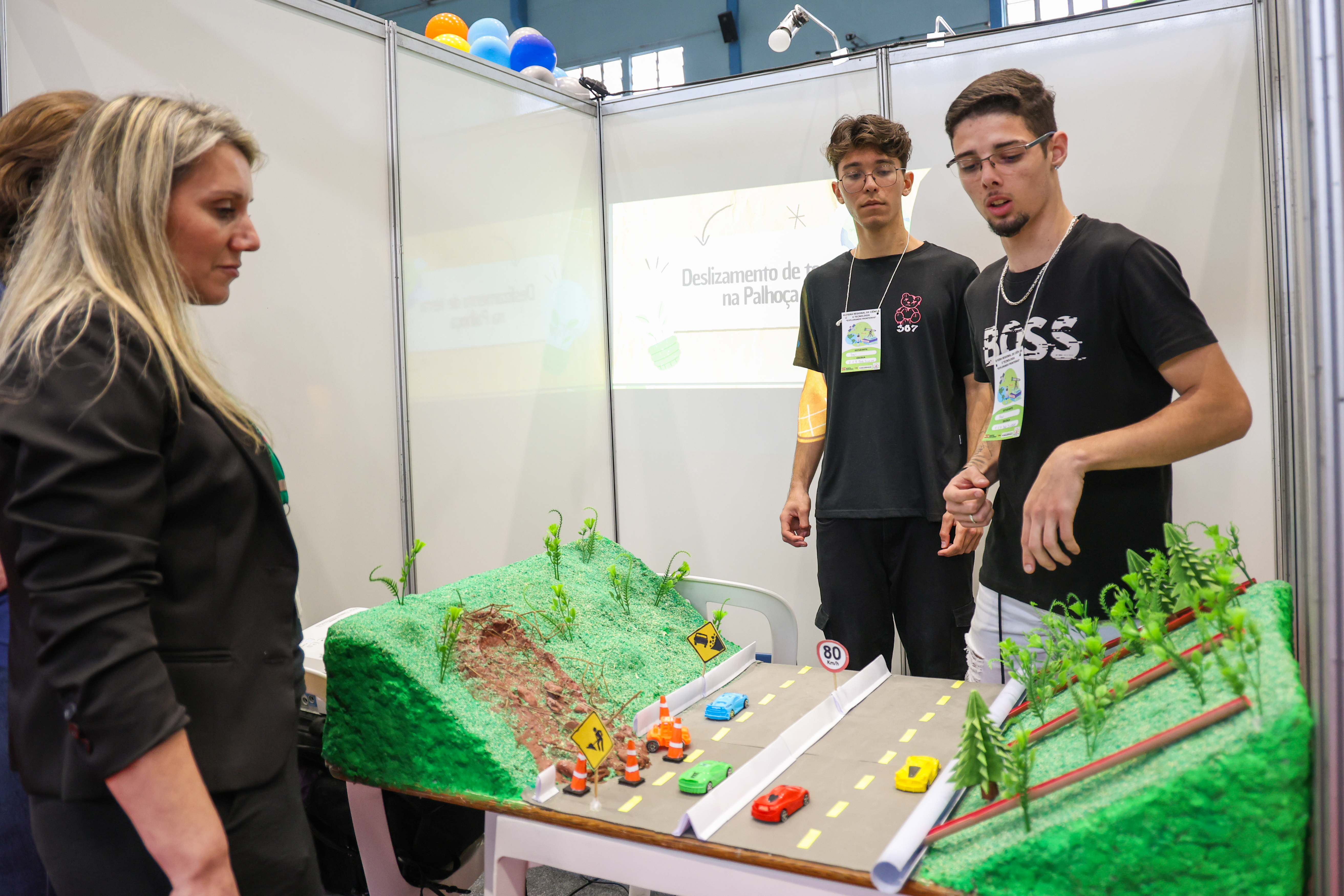 Florianópolis acoge la Feria Regional de Ciencia y Tecnología para Escuelas Públicas