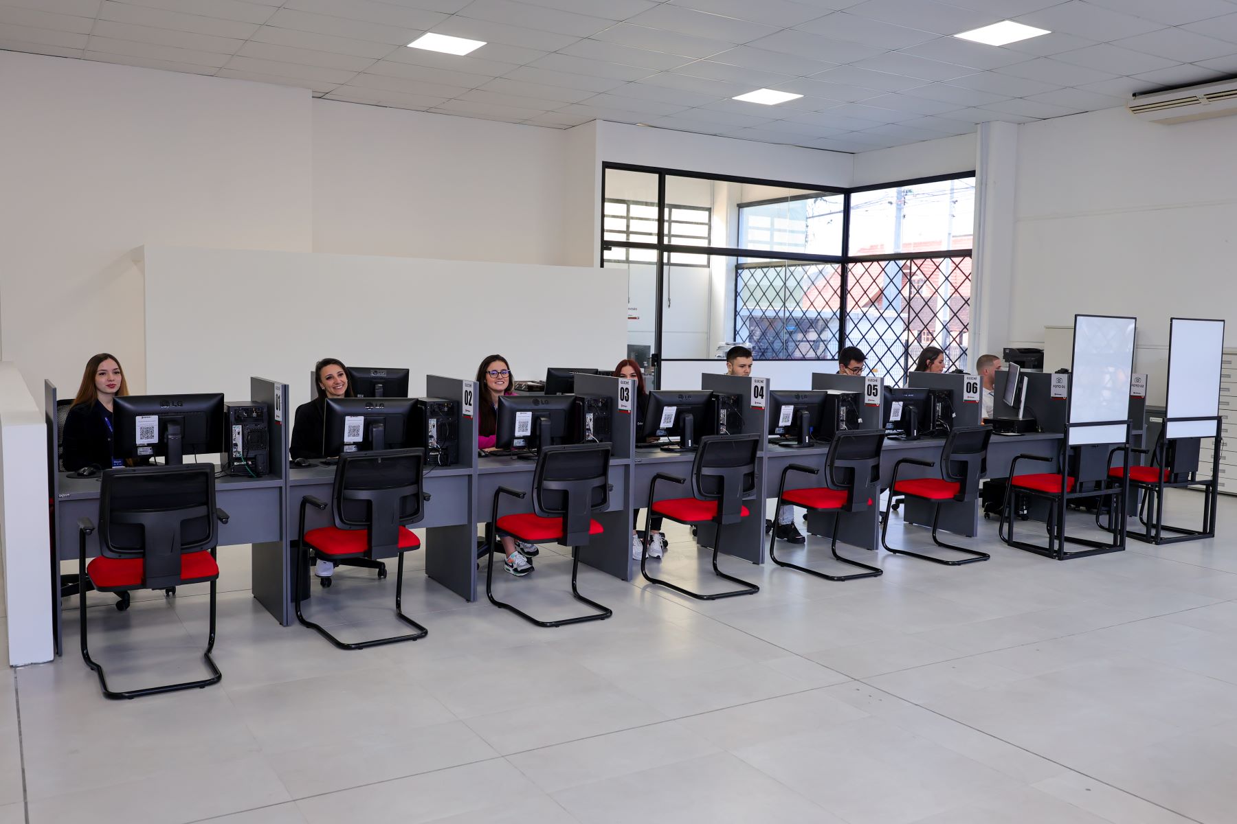 Estado inaugura Ponto de Atendimento do Detran em Biguaçu e qualifica acesso aos serviços para mais de 62 mil condutores