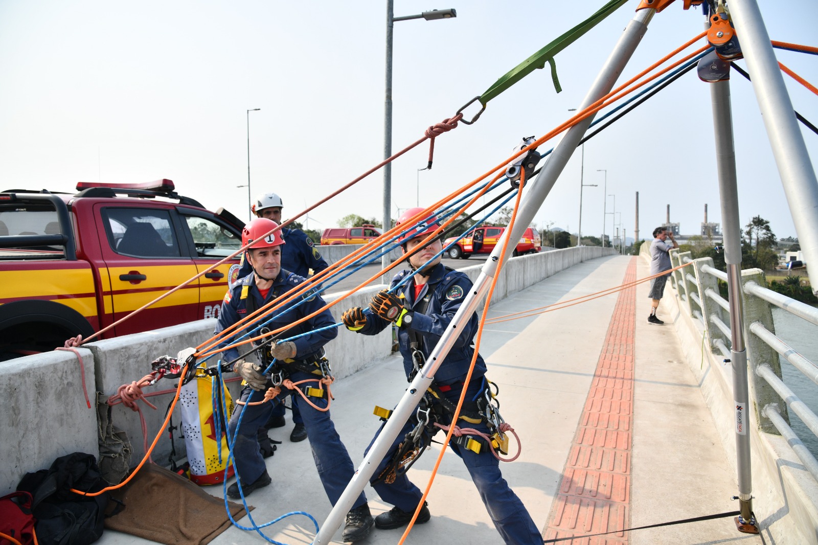 Corpo de Bombeiros Militar de Santa Catarina realiza curso de salvamento em altura para oficiais