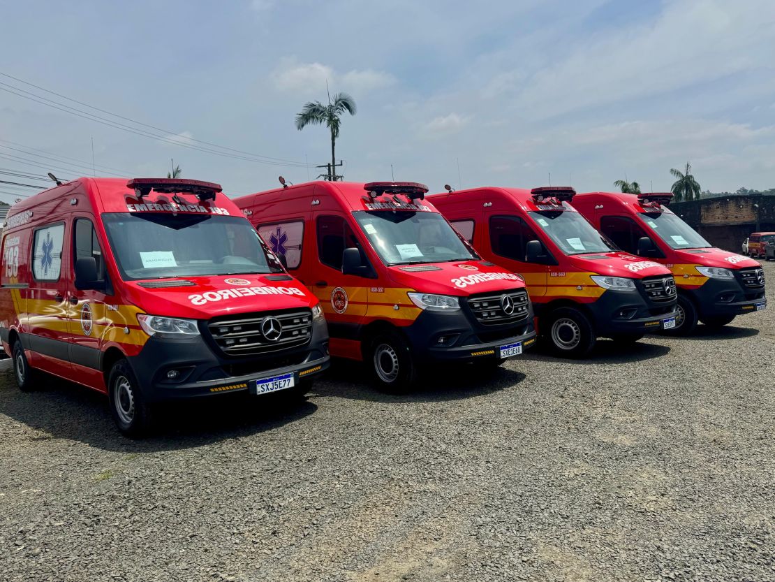 CBMSC em Criciúma celebra 52 anos com homenagens e entrega de novas viaturas