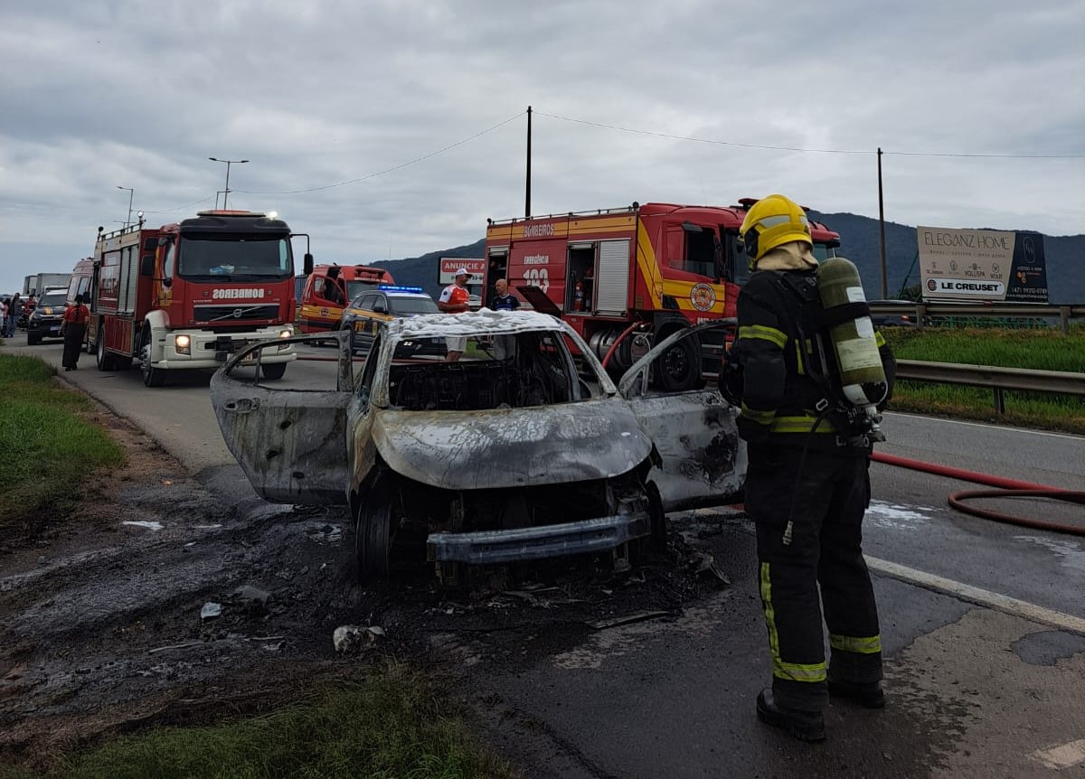 Forças Policiais de Santa Catarina desmobilizam ações criminosas e atos de vandalismo na Grande Florianópolis