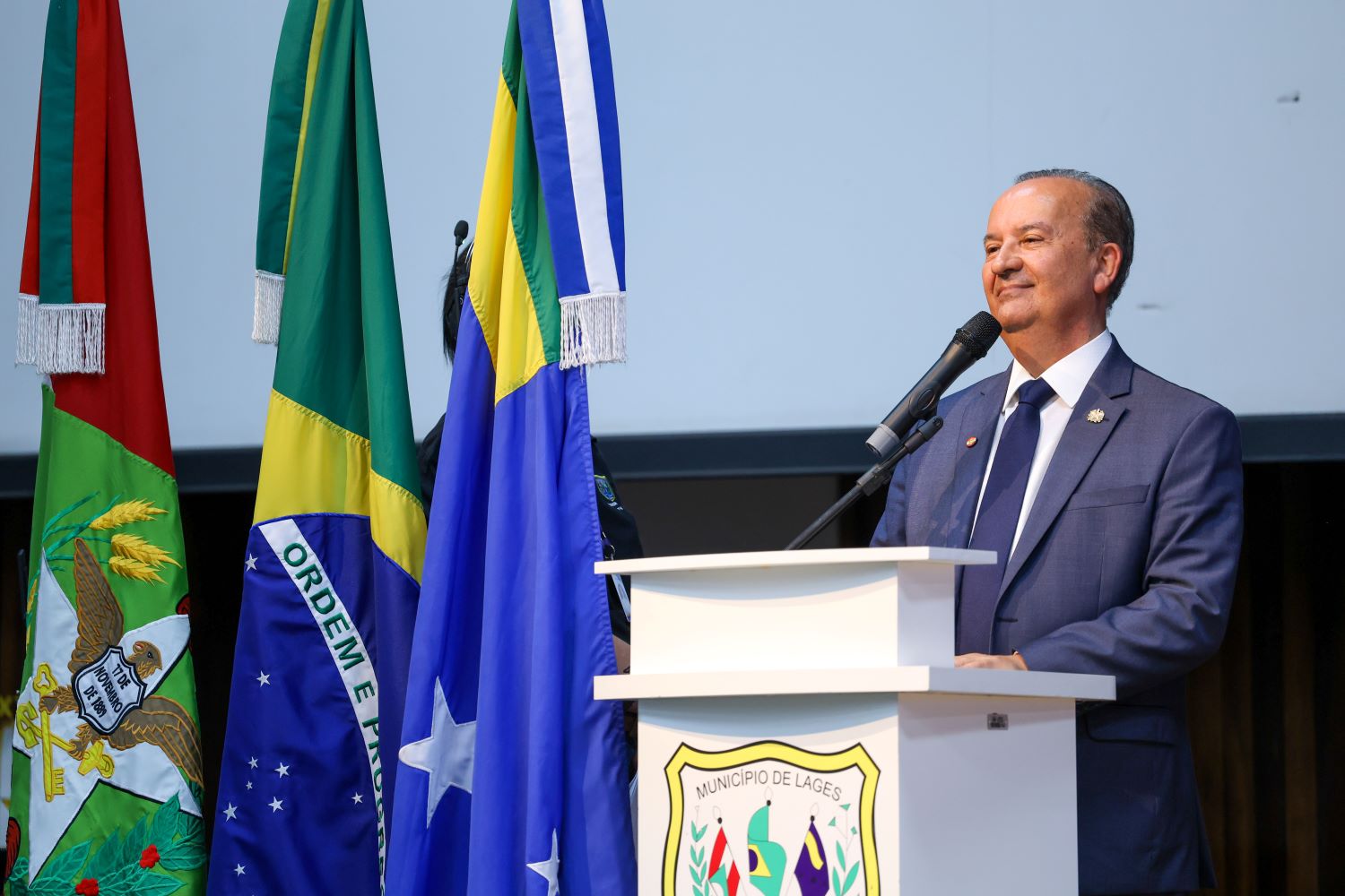 Governador acompanha posses de prefeitos em Laguna, Lages e Florianópolis